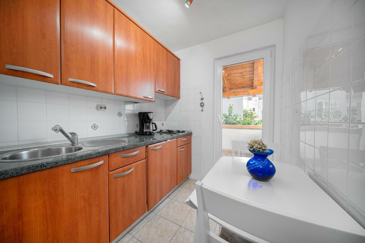 Apartmani Pataca Vodice Kültér fotó