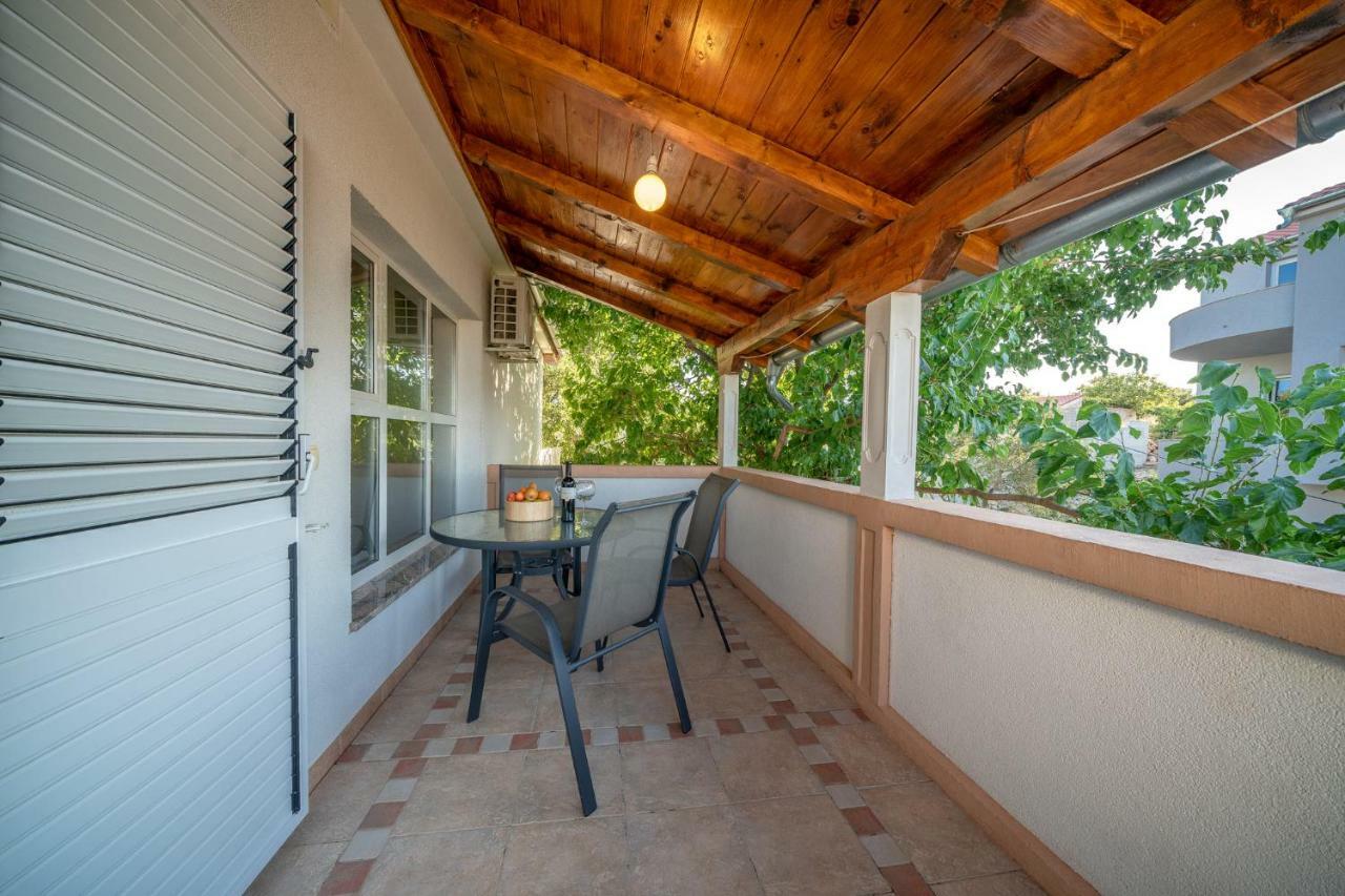 Apartmani Pataca Vodice Kültér fotó